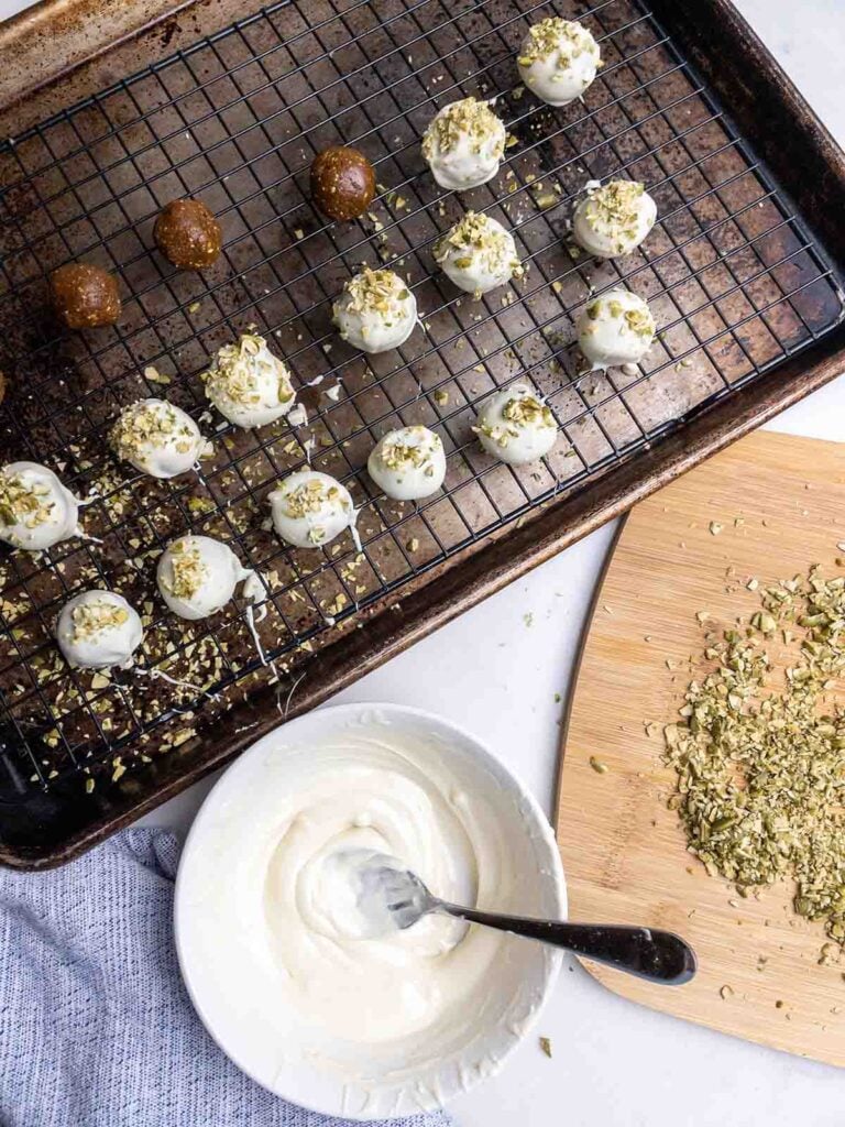 pumpkin gingersnap cookie pops