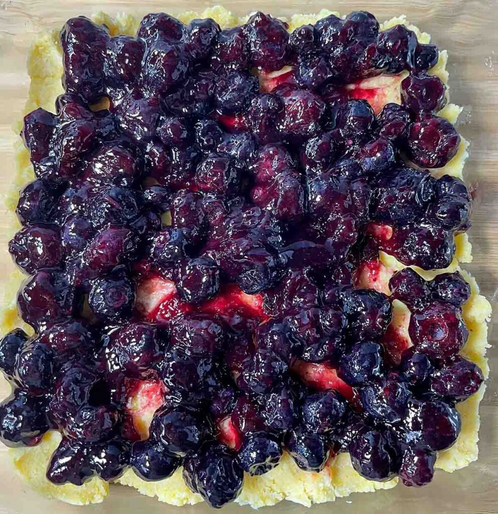 Blueberry Cornbread Crumble Bars