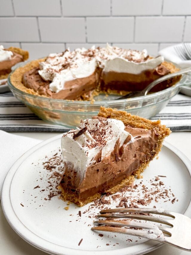 Easy Chocolate Pudding Pie with Graham Cracker Crust Midwestern HomeLife
