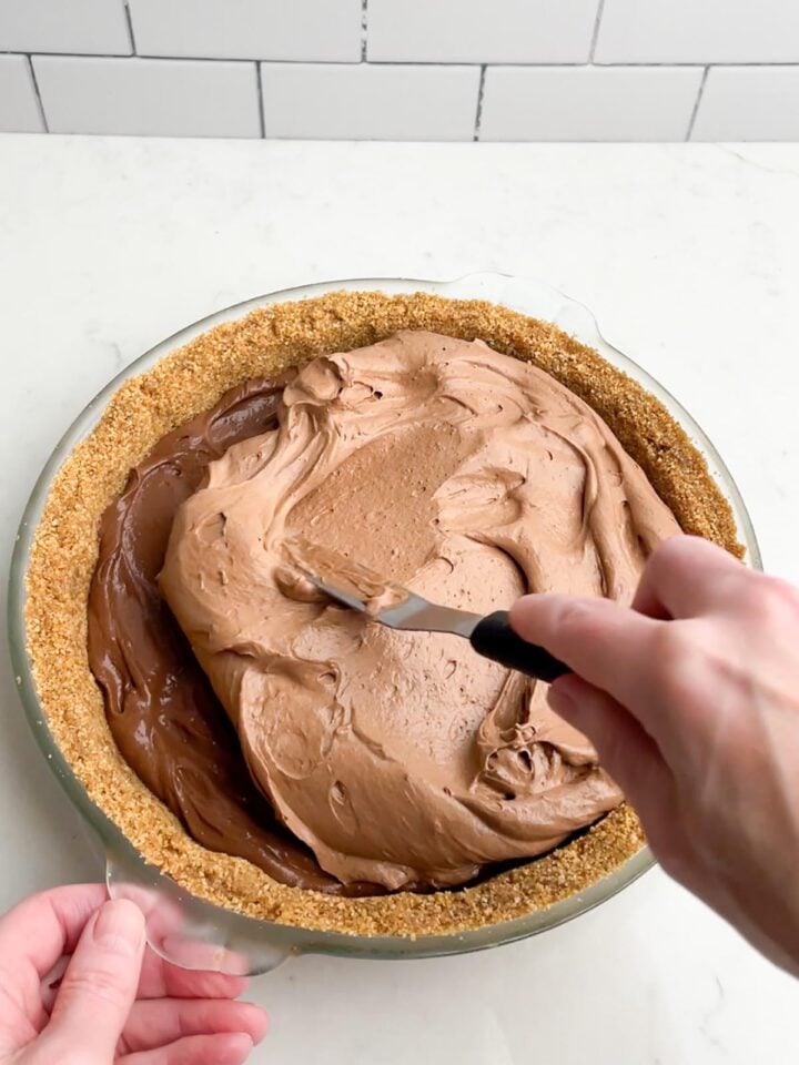 Easy Chocolate Pudding Pie with Graham Cracker Crust Midwestern HomeLife